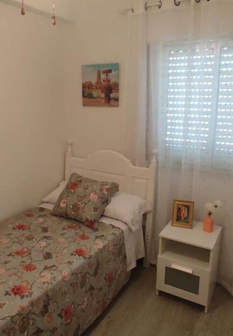 Cozy And Well Connected Apartment Sevilla Exterior foto