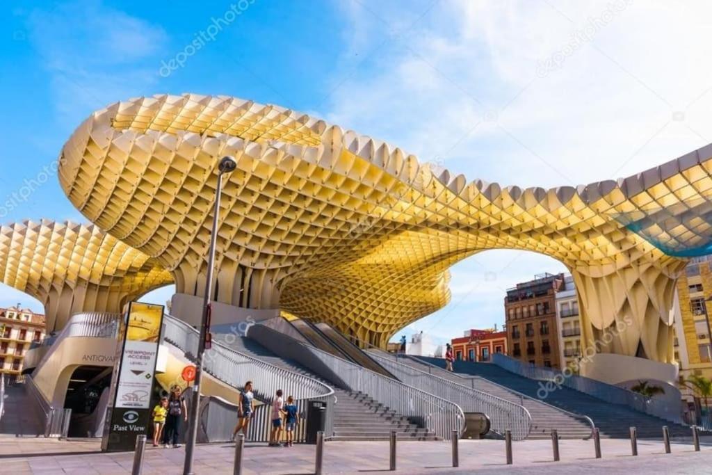 Cozy And Well Connected Apartment Sevilla Exterior foto